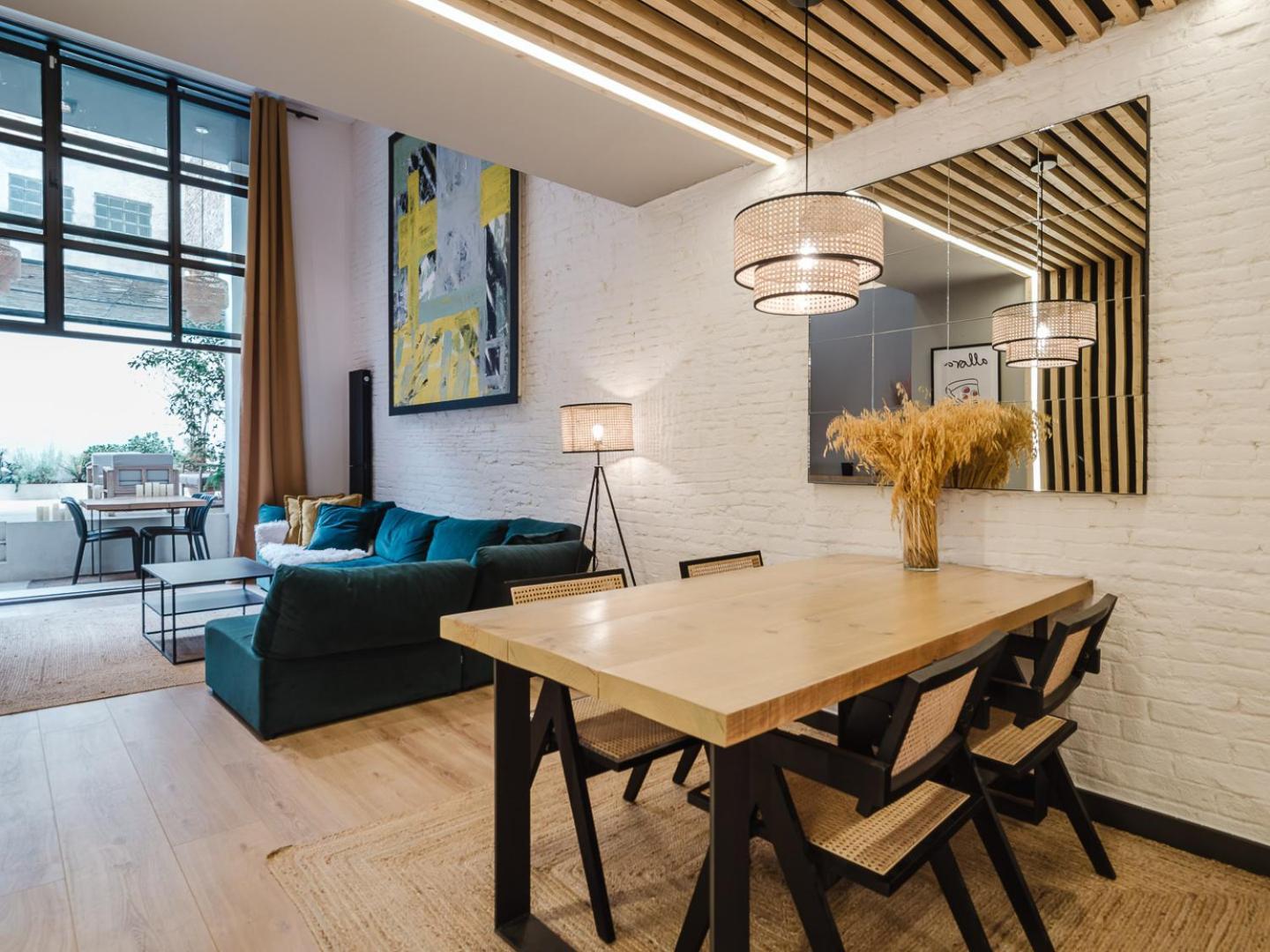 Luxury 2 Story Near Passeig De Gracia Appartement Barcelone